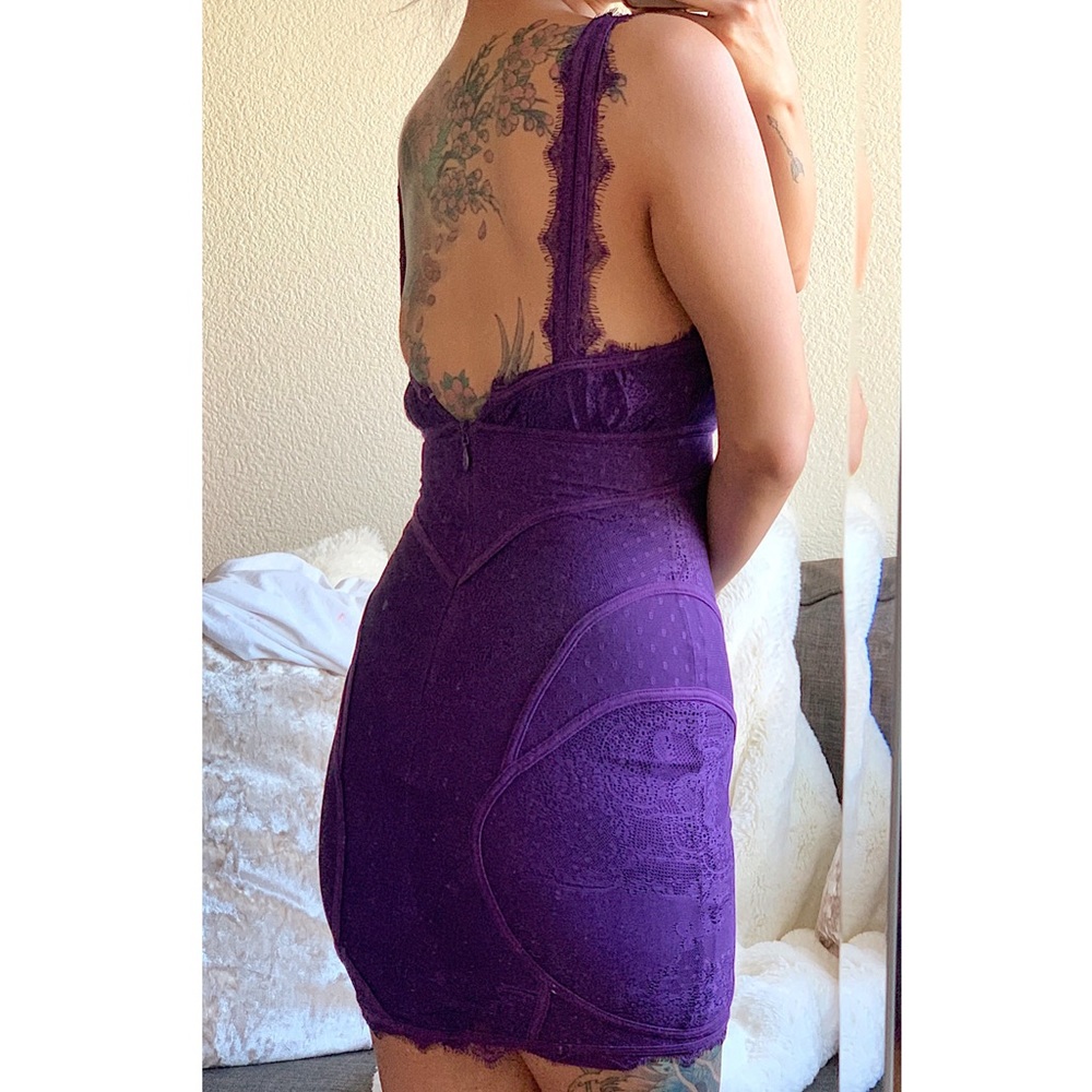 EUC bebe Crown Jewel Lace Dress - Picture 3 of 4